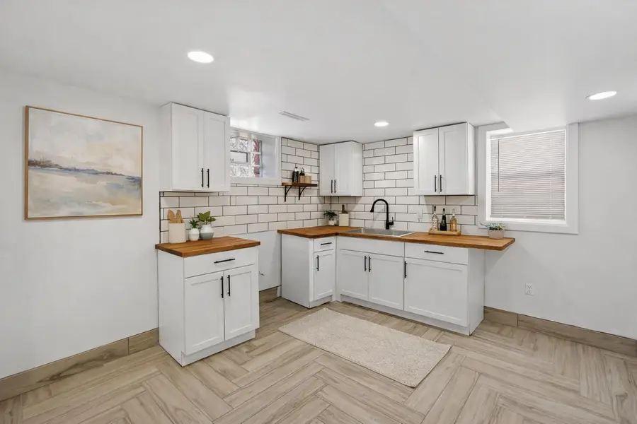 716 W Rogers St, Milwaukee, WI 53204 - #3