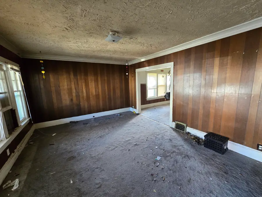 3421 N 21st St, Milwaukee, WI 53206 - #3