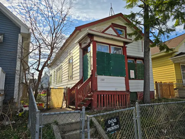 1537 S 9th St, Milwaukee, WI 53204