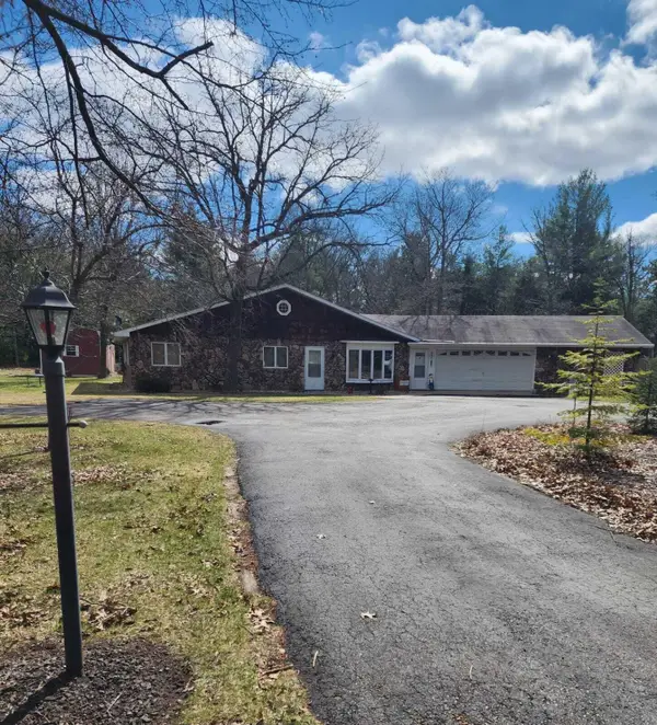 520 N 4th Ave, Lohrville, WI 54970