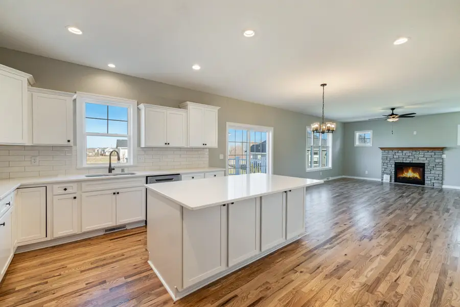 N54W19340 Kearney Ln, Menomonee Falls, WI 53051 - #3