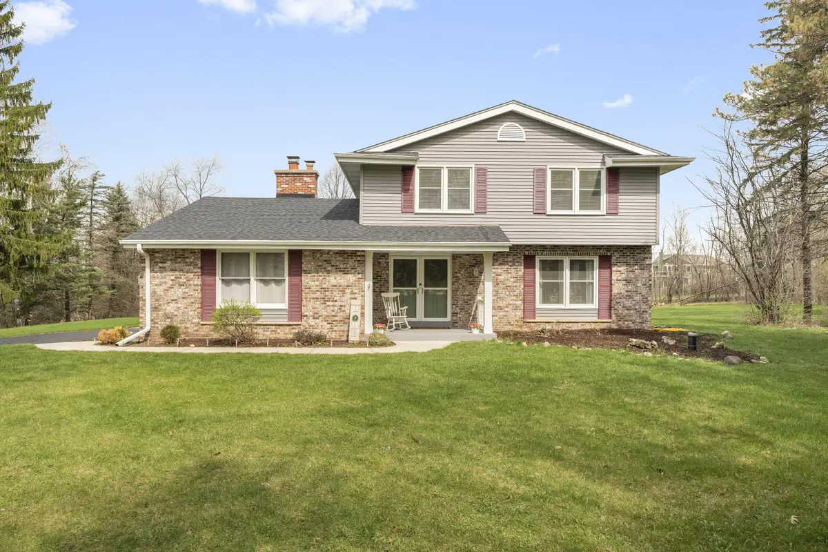 1888 Woodsfield Dr, Richfield, WI 53076 - #1