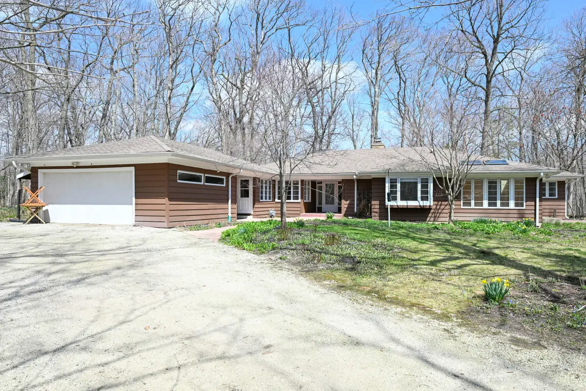 4426 7th St, Somers, WI 53144 - #1
