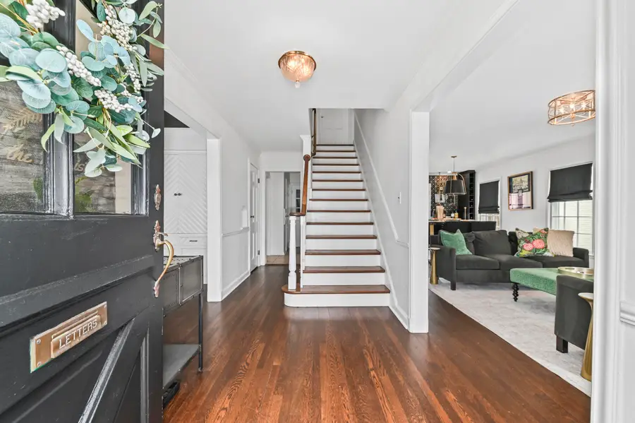 5832 N Kent Ave, Whitefish Bay, WI 53217 - #2