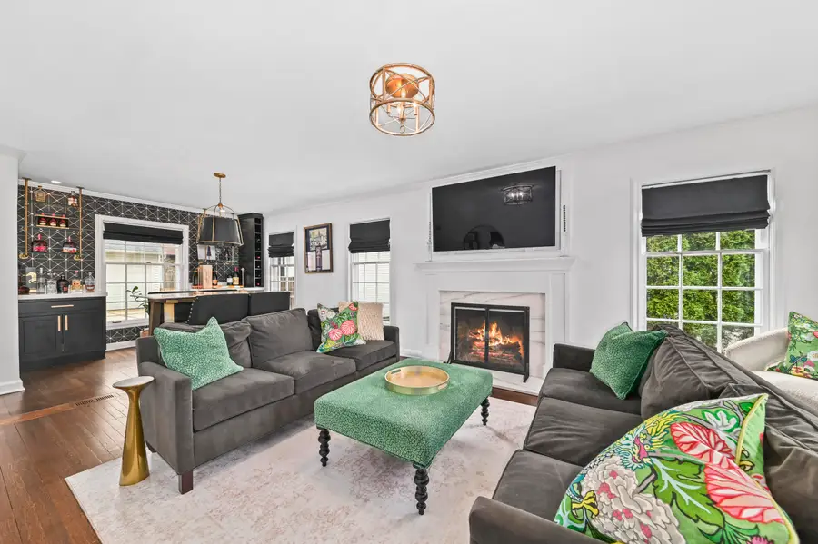 5832 N Kent Ave, Whitefish Bay, WI 53217 - #3