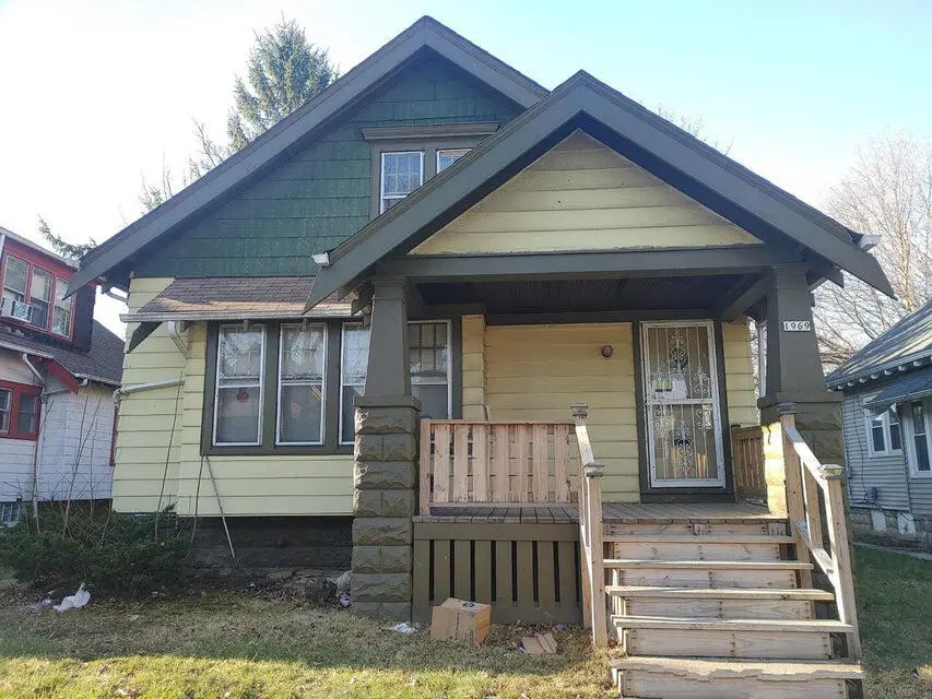 1969 W Melvina St, Milwaukee, WI 53206 - #2