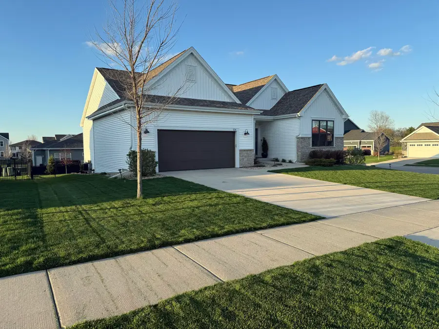 534 Foxfield Rd, Oregon, WI 53575 - #2