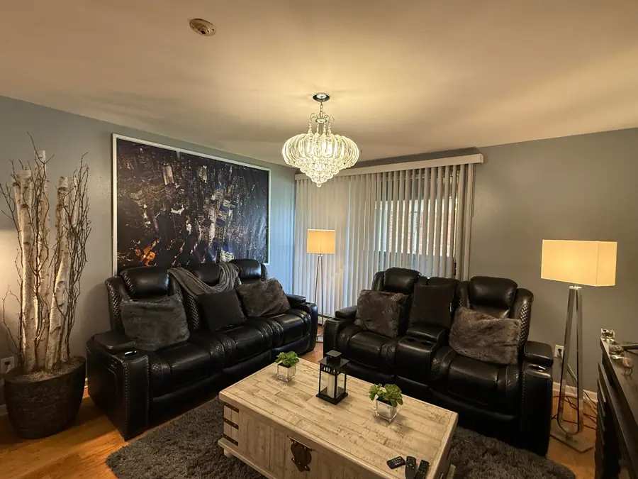 4155 W Rivers Edge Cir, Brown Deer, WI 53209 - #2