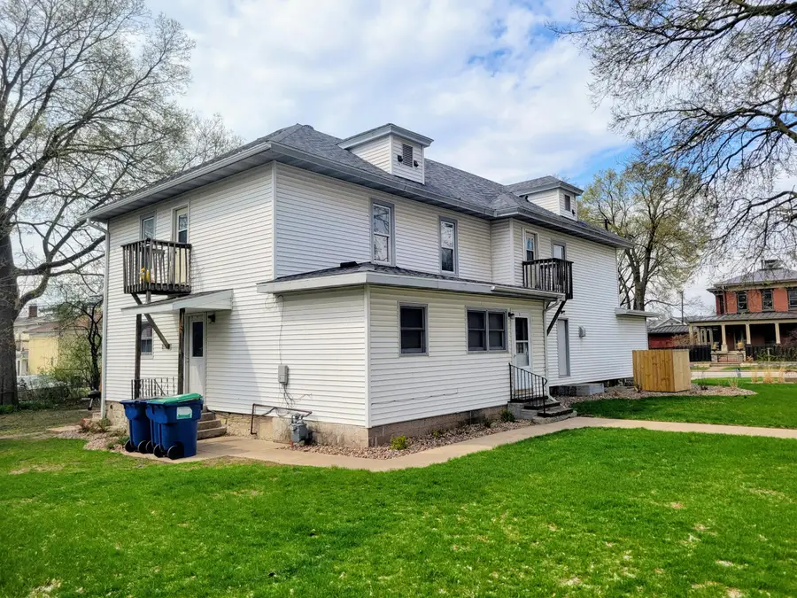 104 11th St S, La Crosse, WI 54601 - #3