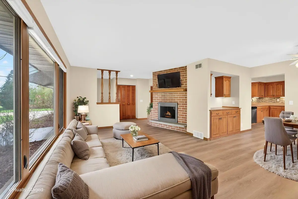 17225 Penbrook Dr, Brookfield, WI 53045 - #1