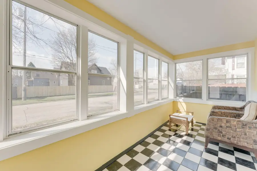 718 44th St, Kenosha, WI 53140 - #3