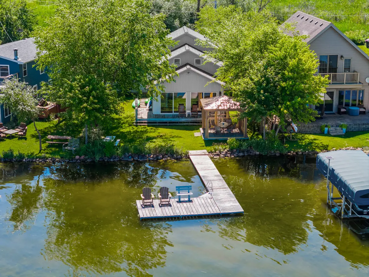 4175 N Island Ln, Cambridge, WI 53523 - #1