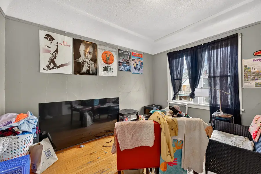 1800 N 36th St, Milwaukee, WI 53208 - #3