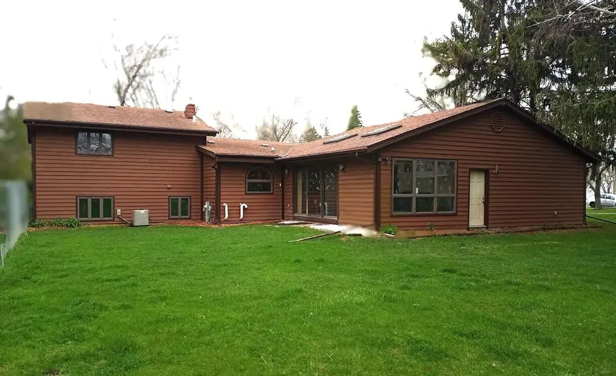 2012 Creek Ridge Dr, Racine, WI 53402 - #3