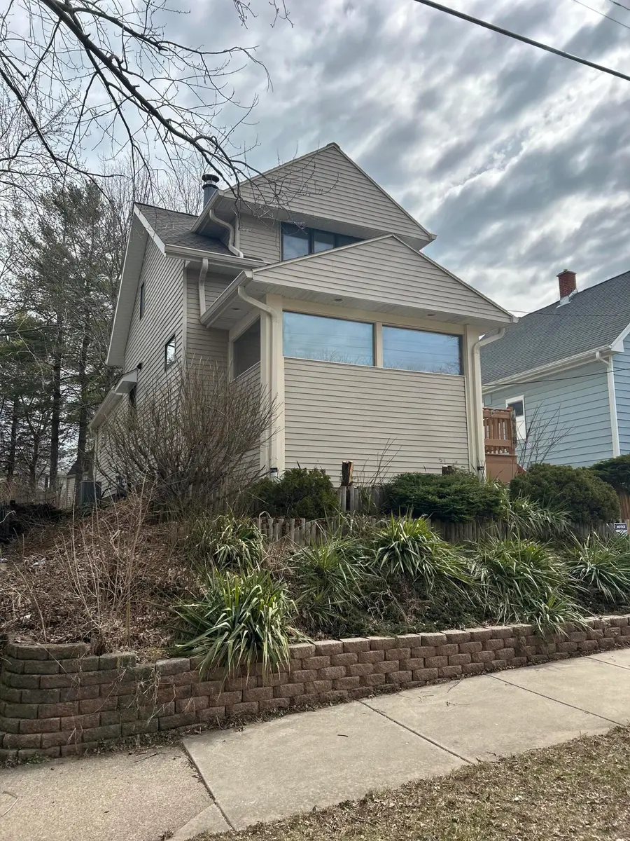 419 Hayes Ave, Racine, WI 53405 - #2