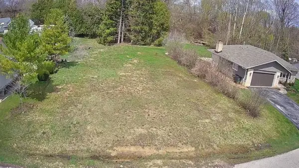 1200 W Glen River Rd, Glendale, WI 53217