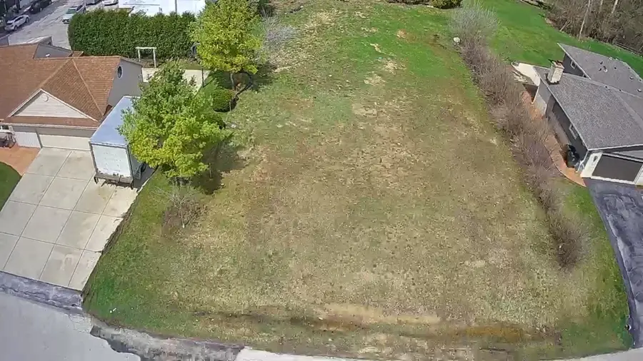 1200 W Glen River Rd, Glendale, WI 53217 - #3