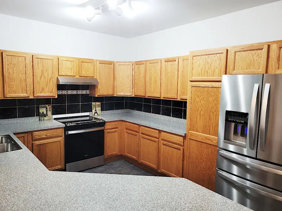 3862 S Lake Dr, Saint Francis, WI 53235 - #3