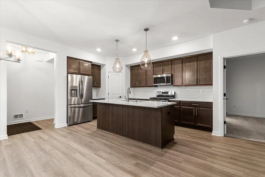 W204N17695 Laurel Pl, Jackson, WI 53037 - #2