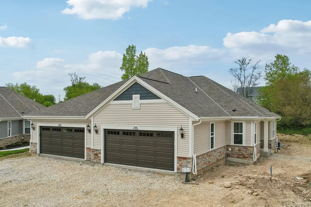 W204N17669 Laurel Pl, Jackson, WI 53037 - #1