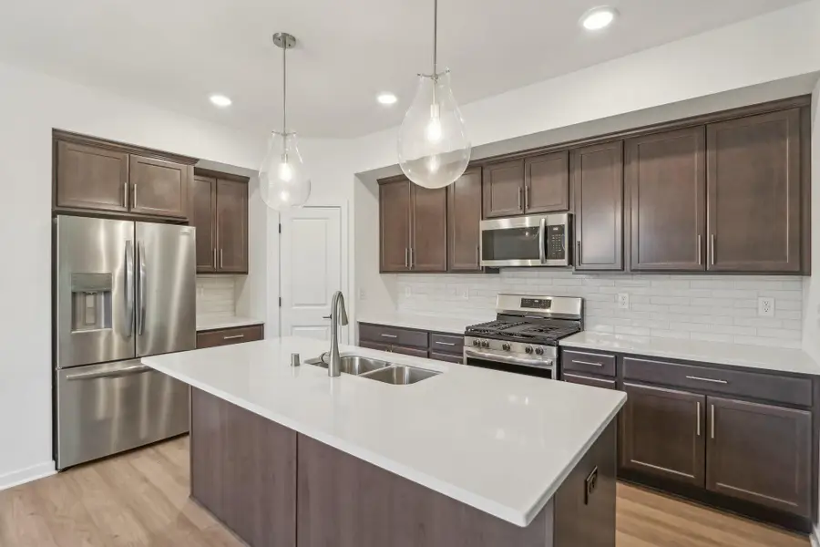 W204N17669 Laurel Pl, Jackson, WI 53037 - #2