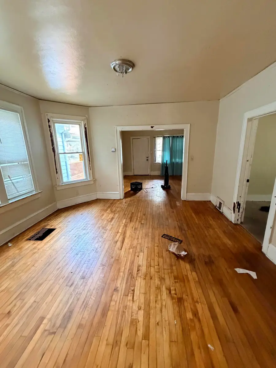 1304 W Ring St, Milwaukee, WI 53206 - #3