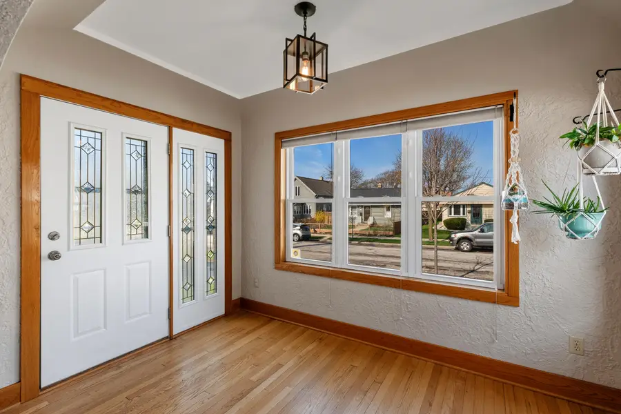 4156 S 1st St, Milwaukee, WI 53207 - #2