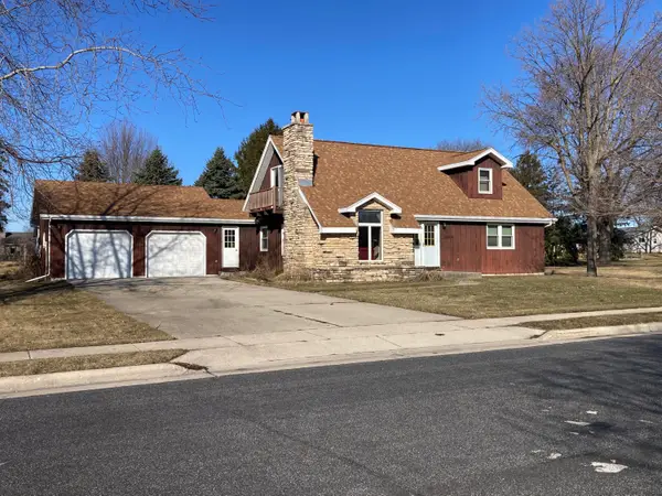 405 S 5th St, Cedar Grove, WI 53013