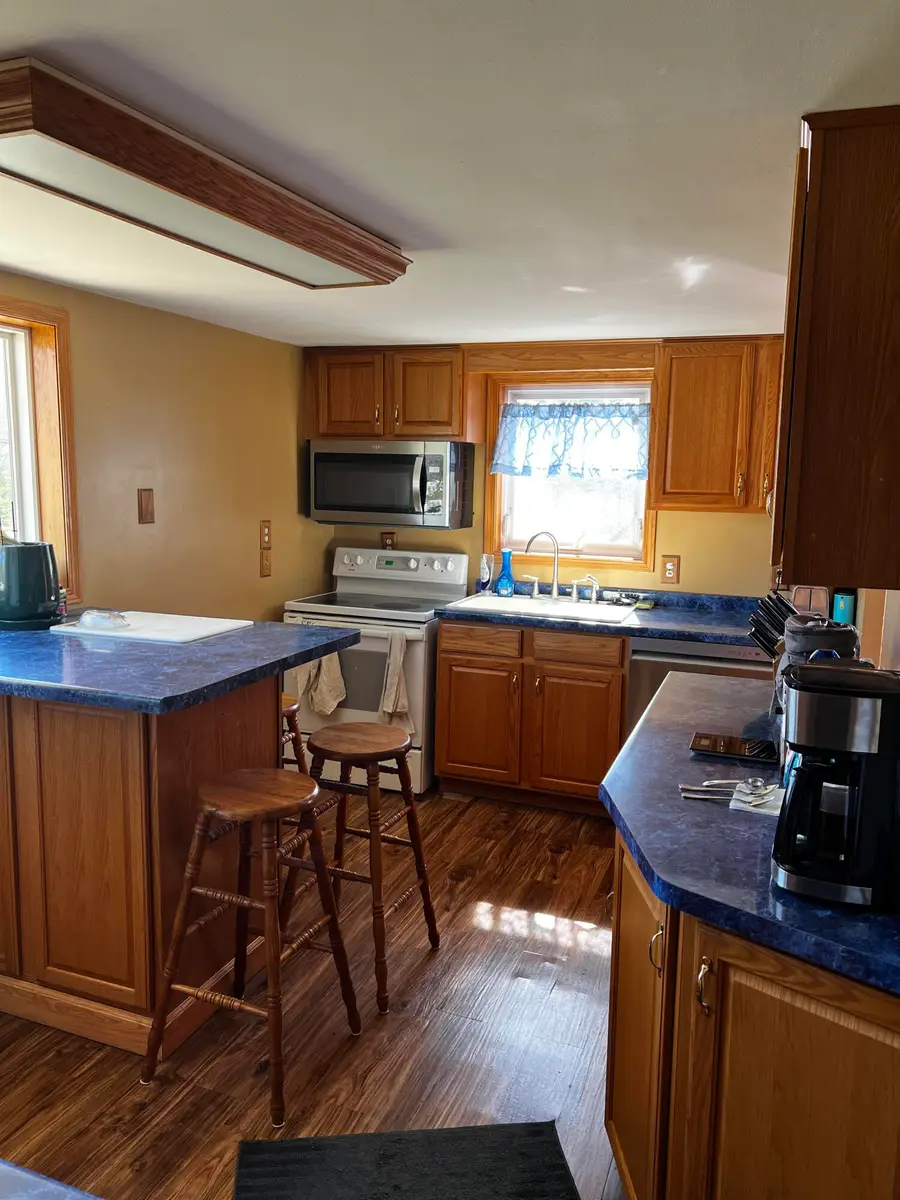 1117 S Main St, Mishicot, WI 54228 - #3