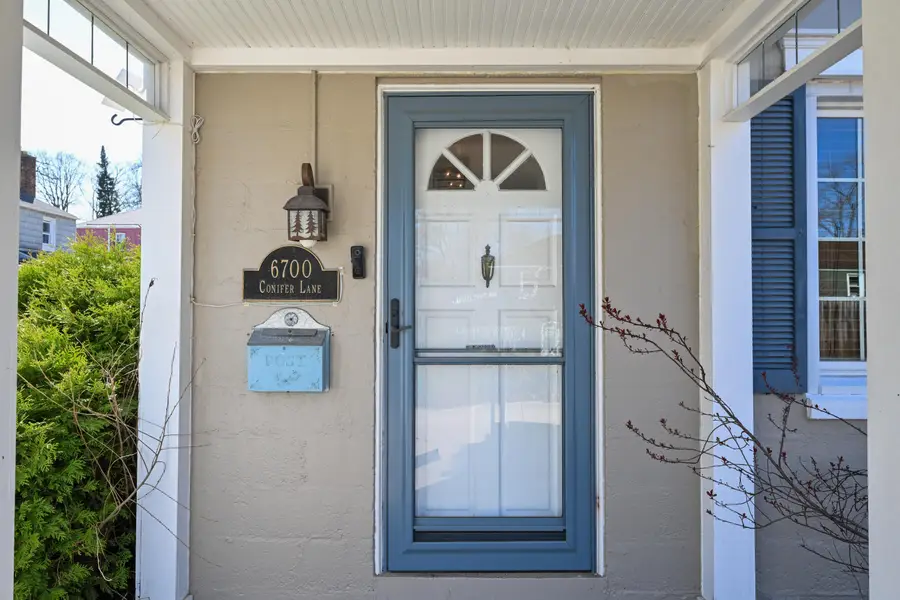 6700 Conifer Ln, Greendale, WI 53129 - #3