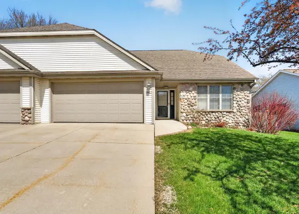 1912 Cedar St, Grafton, WI 53024