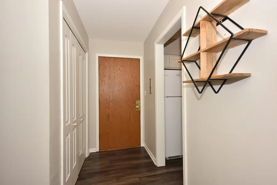 4434 N Oakland Ave, Shorewood, WI 53211 - #2