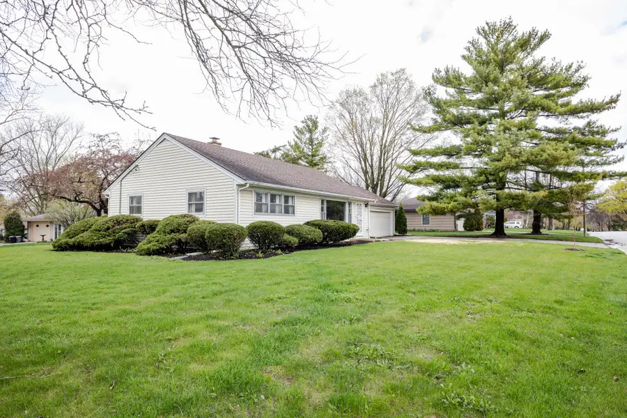 3211 N 106th St, Wauwatosa, WI 53222 - #2