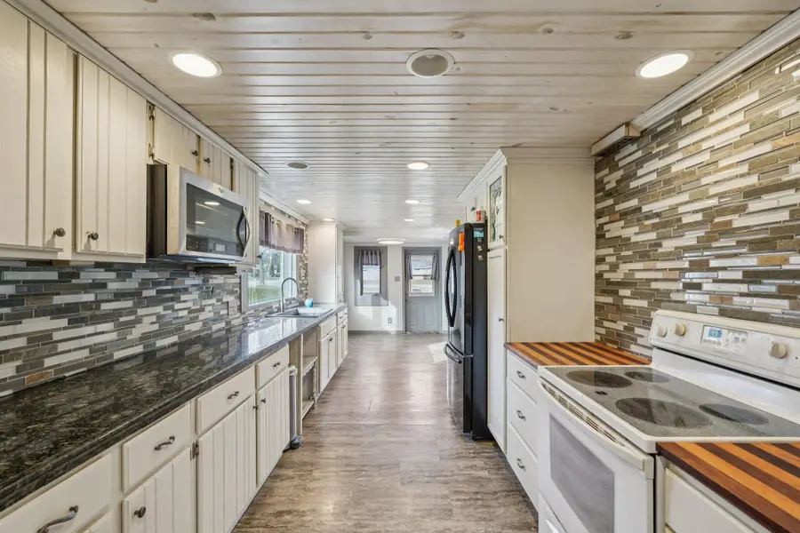 1001 W Bender Rd, Glendale, WI 53217 - #2