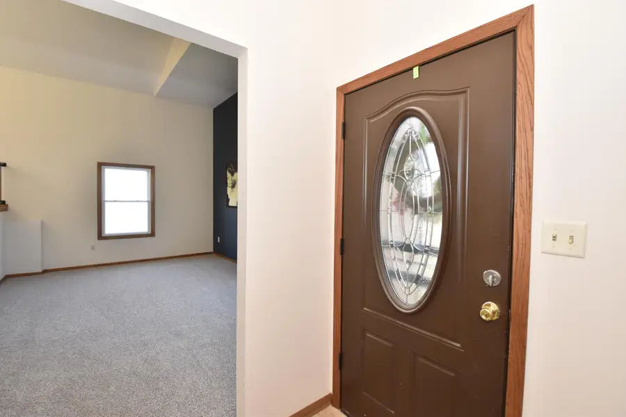 1125 W Lloyd St, Milwaukee, WI 53205 - #3