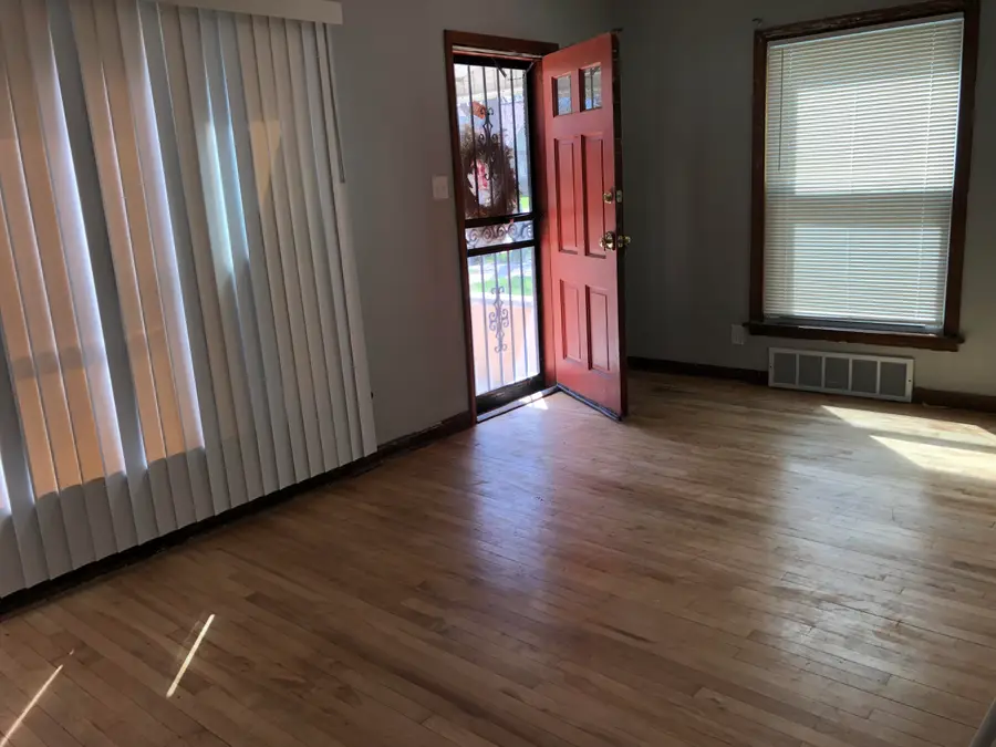 3955 N 30th St N, Milwaukee, WI 53216 - #2