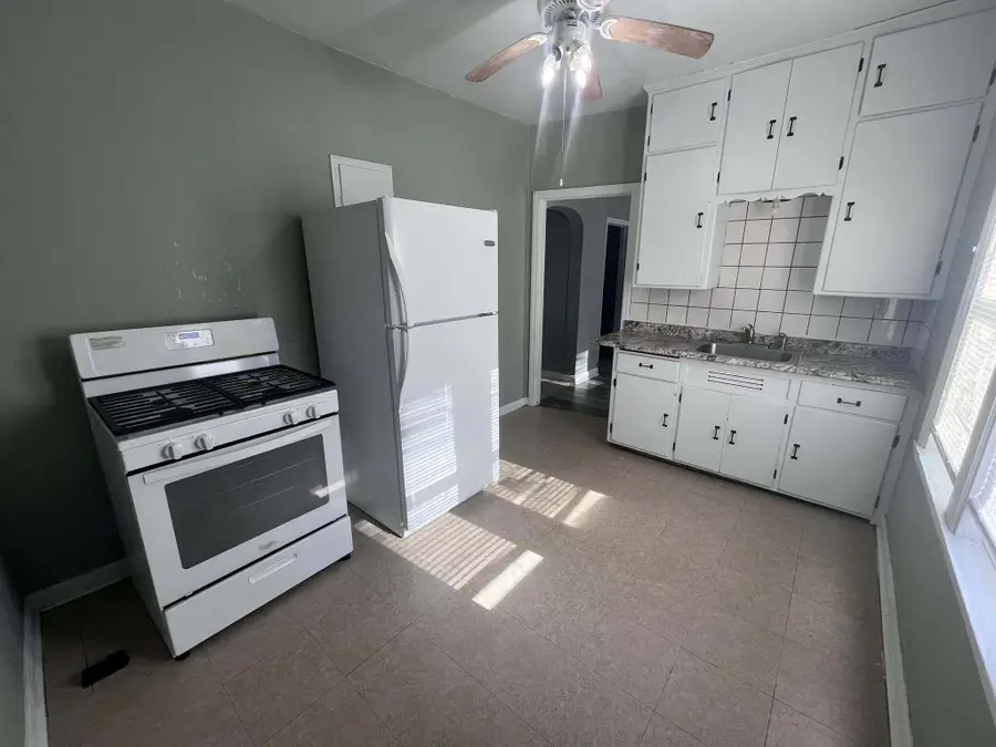 2321 S 12t St S, Milwaukee, WI 53215 - #3