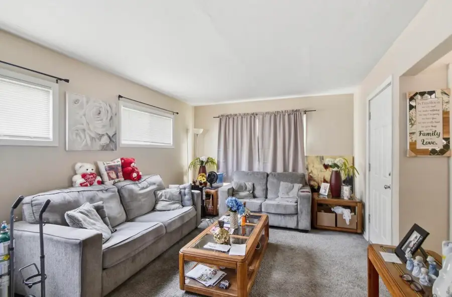 5649 N 61st St, Milwaukee, WI 53218 - #2