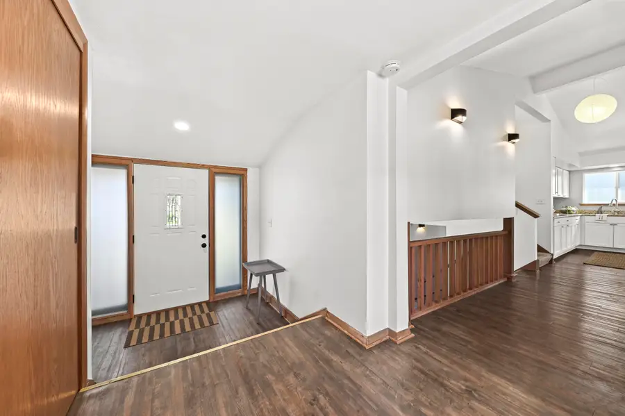 7459 N Chadwick Rd, Glendale, WI 53217 - #3