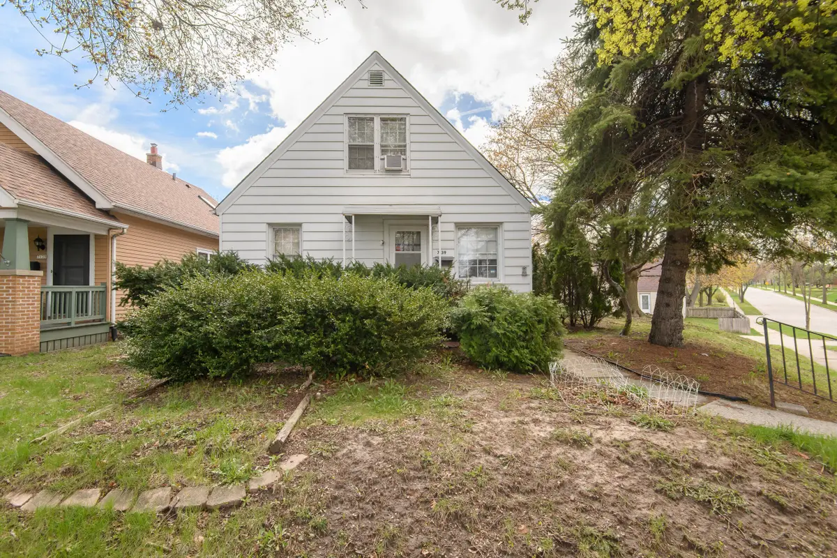 7139 W Beloit Rd, West Allis, WI 53219 - #1