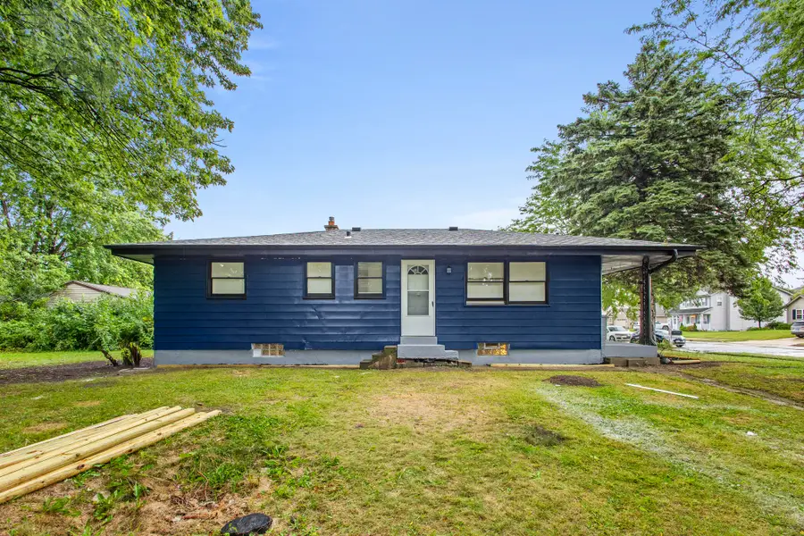 8632 Broadway Dr, Sturtevant, WI 53177 - #2