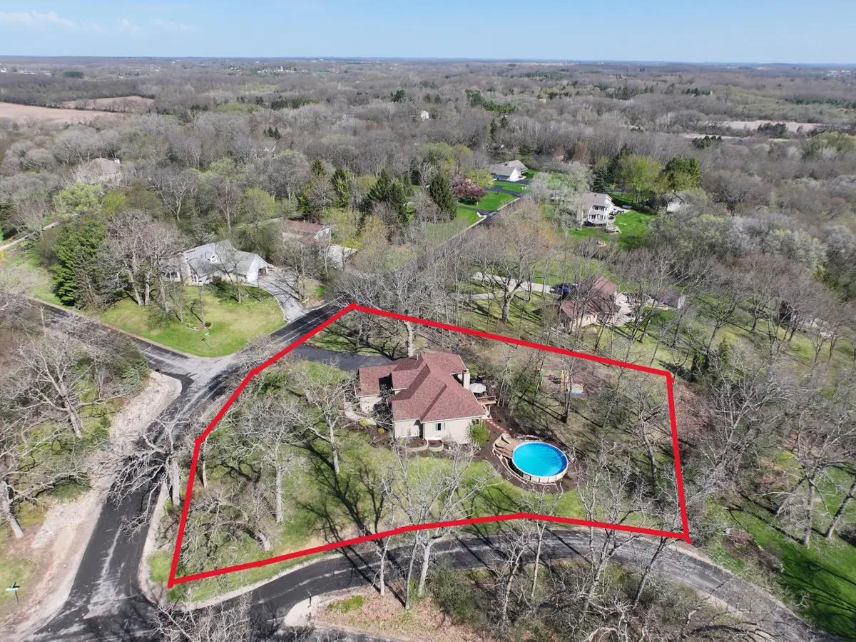 225 Ridge Line Rd, Rochester, WI 53105 - #1