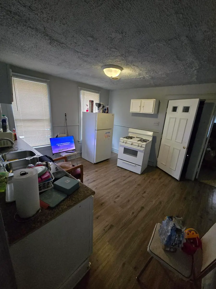 3233 W Auer Ave, Milwaukee, WI 53216 - #3