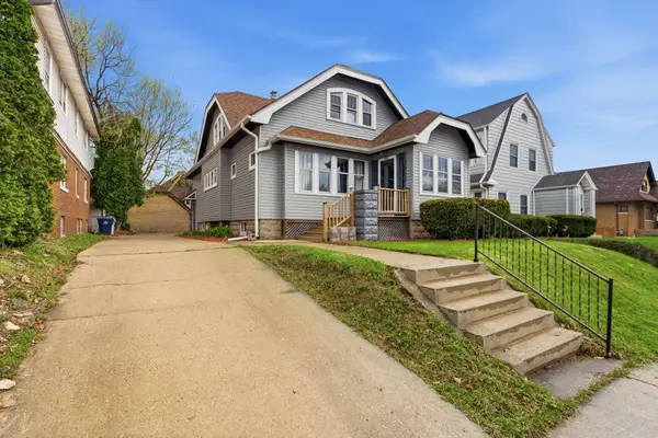2909 N 55th St, Milwaukee, WI 53210