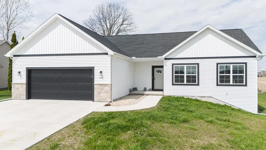 608 Sycamore Pl, Theresa, WI 53091 - #2