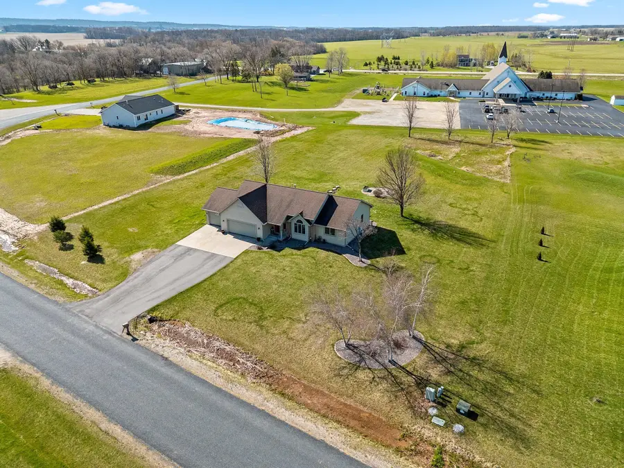 6732 Apple Blossom Ln, Greenleaf, WI 54126 - #3