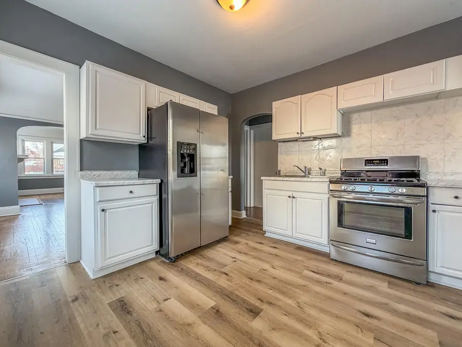 6220 W Girard Ave, Milwaukee, WI 53210 - #2