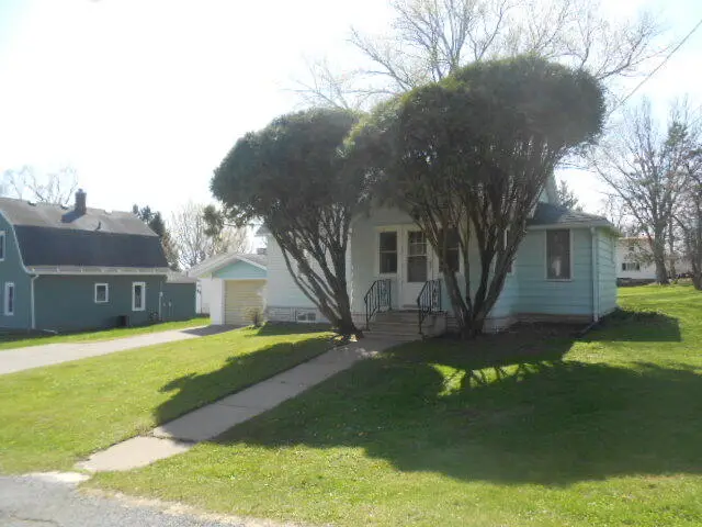 221 N Elm St, La Farge, WI 54639 - #2