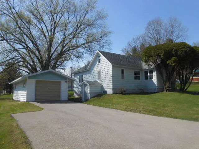 221 N Elm St, La Farge, WI 54639 - #3
