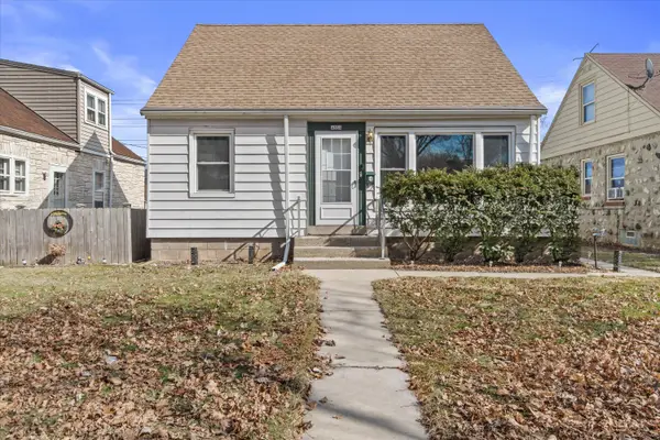 4864 N 21st St, Milwaukee, WI 53209